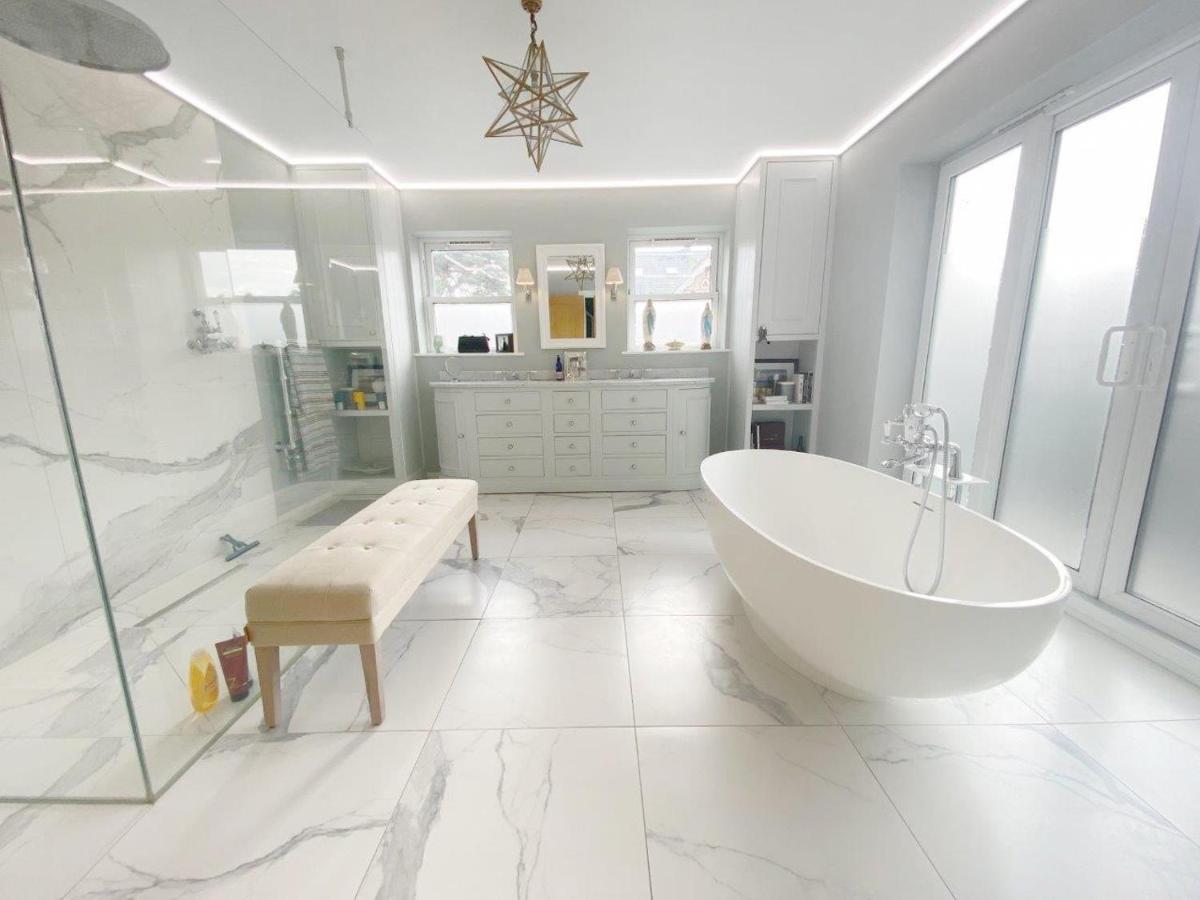 بول Entire Seaside Luxury Home With On Site Parking! المظهر الخارجي الصورة